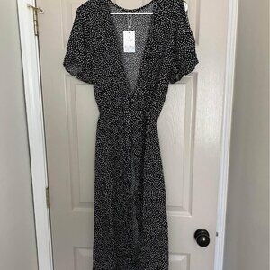 NWT women’s black and white wrap dress size Small